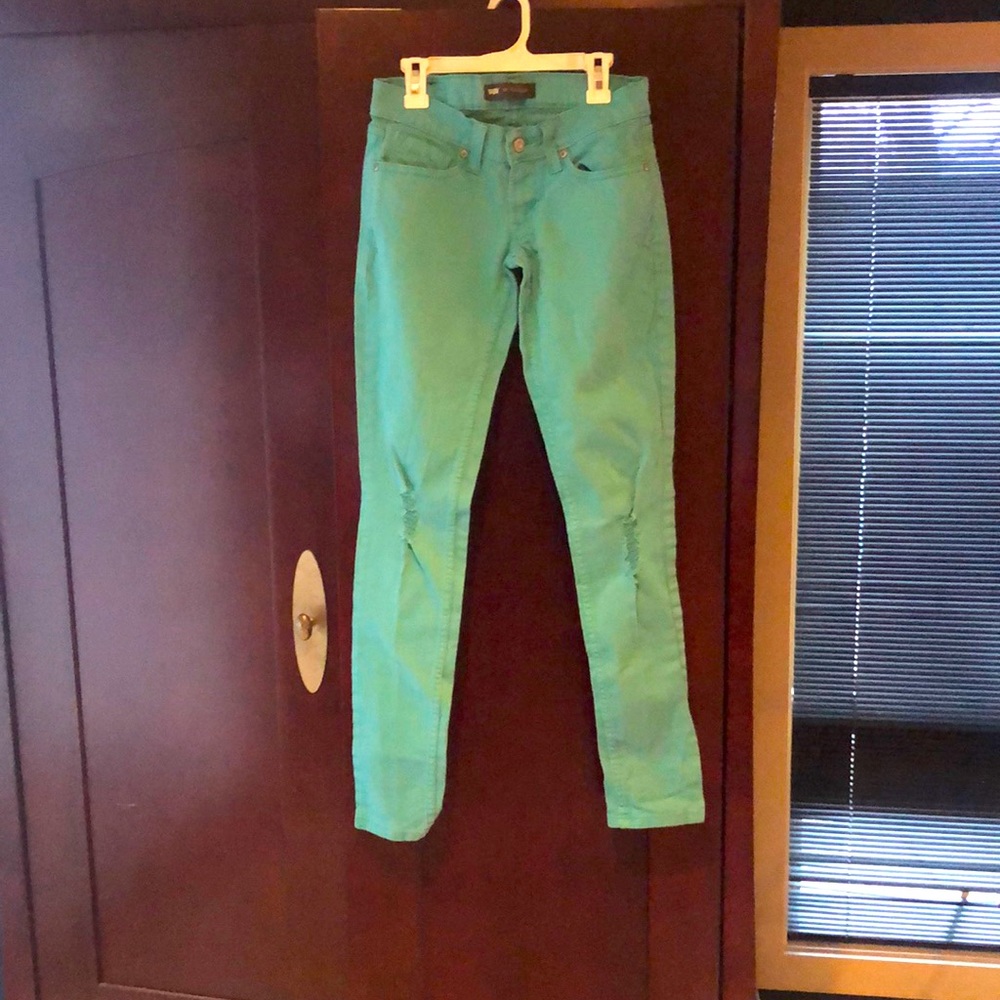 Levi’s turquoise 524 super lows